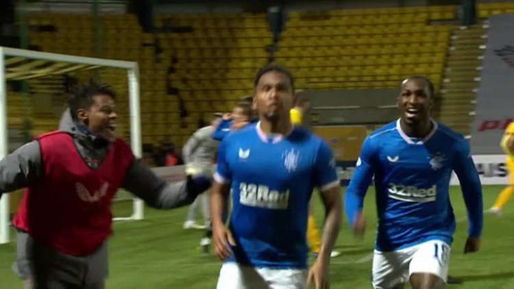 Morelos scores late goal