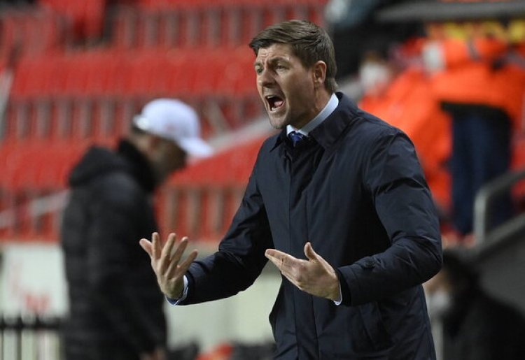 Rangers news: Gers players & Gerrard acted unusually in Prague