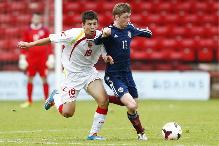 Gauld shines after exclusive Ibrox move “consideration”