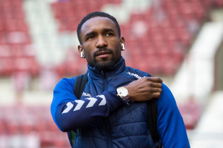 Steven Gerrard confirms discussions are taking place on Jermain Defoe’s Rangers future