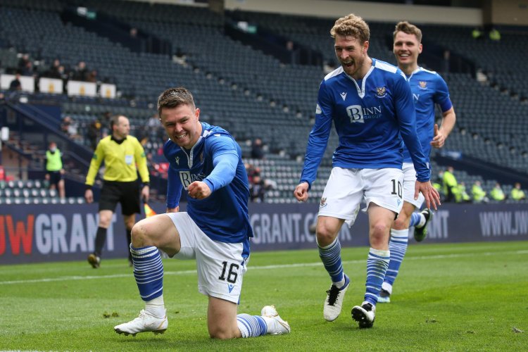 St Johnstone 2&#45;1 St Mirren: Middleton magic seals Saints' place in Scottish Cup final