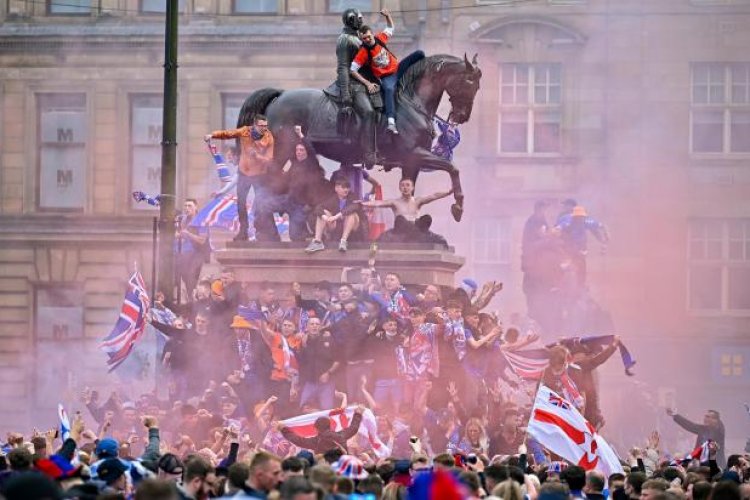 Charlie Nicholas lashes out at Celtic and Rangers fans after George Square title celebrations