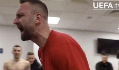 Watch Rangers' Euro opponents Slavia Prague in epic dressing room victory chant