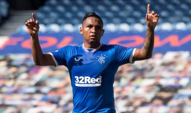 Gers fans slam blunder ref as Gerrard sees red