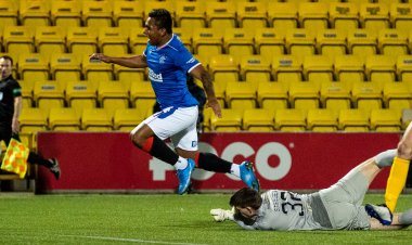 Rangers' Alfredo Morelos has caution for simulation rescinded; Steven Gerrard accepts one-match ban