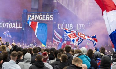 Rangers fans breach lockdown rules with Ibrox gathering