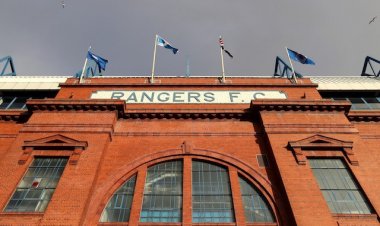 Rangers fans break coronavirus rules to gather outside