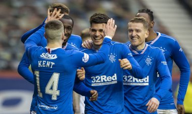Rangers brush St Mirren aside to put title within sight