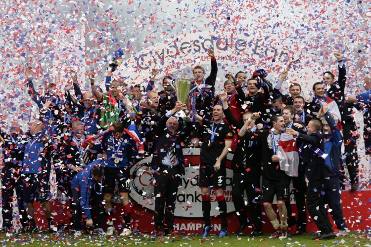 Rangers display March to the title