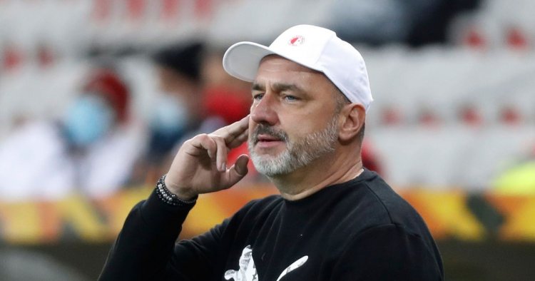 Slavia boss booted a hole in the door as side trailed to Slovacko