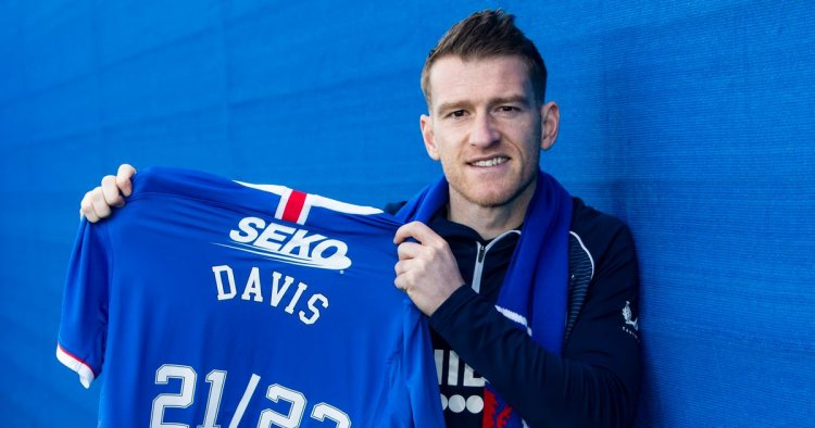 Steven Davis pens news Rangers contract and makes Champions League admission