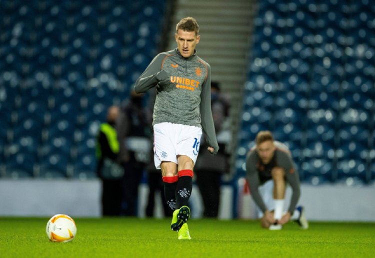 Rangers news: Steven Davis signs one-year contract