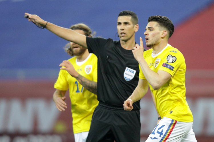 Hagi the hero for Romania