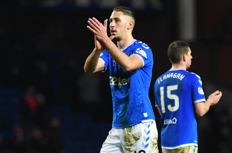Nikola Katic delivers 'We Are the People' message for Rangers fans in picture with Ibrox legend