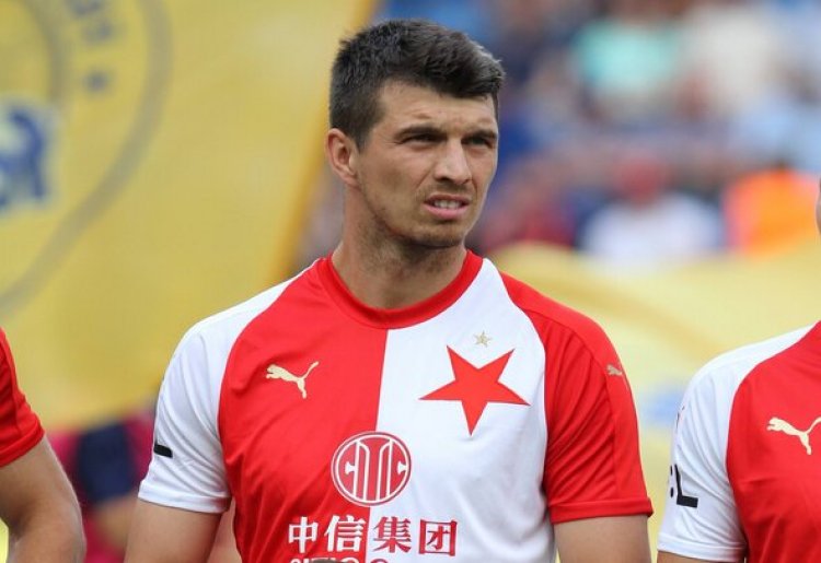 Rangers news: Slavia chief shares image of bloodied Kudela