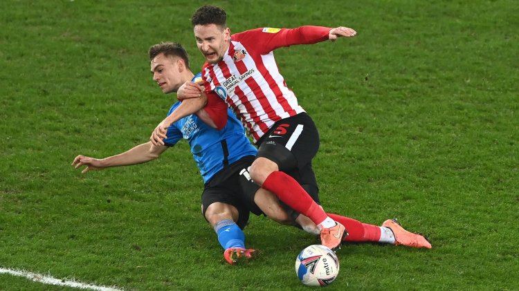 'Going to cost us promotion' -  Fans deliver clear verdict on Johnson's Charlton team