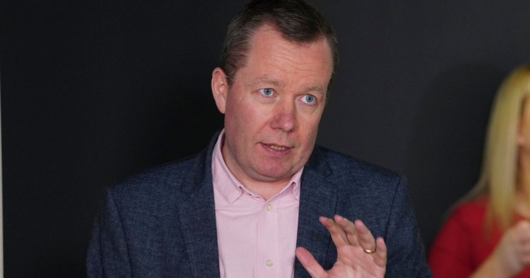 Jason Leitch puts ball in Sturgeon's court over vaccine passports for football