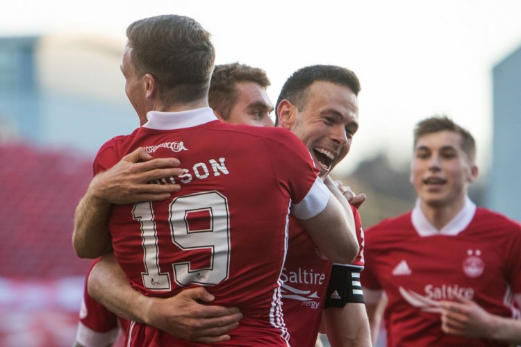 Rangers-linked star piles on the agony as blunder saves hapless rivals