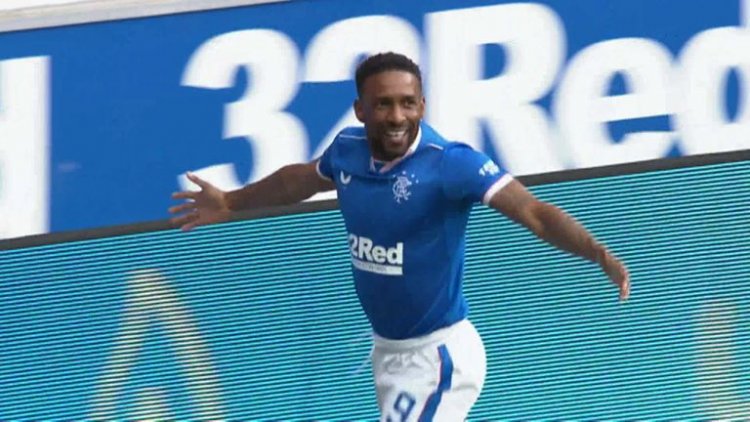 Defoe seals it for Rangers