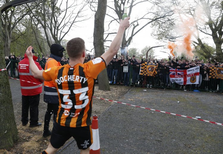 Midfielder makes transfer admission involving Hull City and Rangers