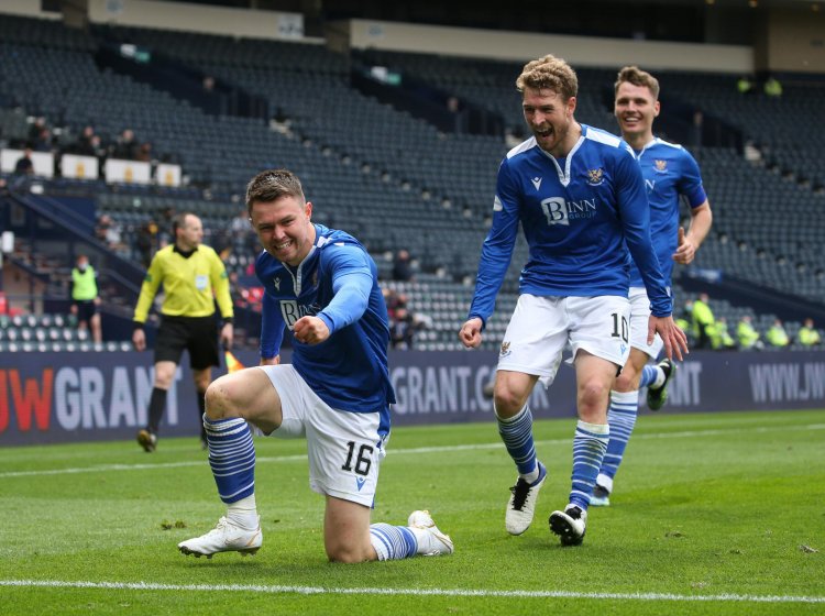 St Johnstone 2-1 St Mirren: Middleton magic seals Saints' place in Scottish Cup final