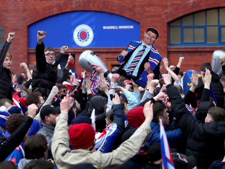 Rangers urge fans not to gather to celebrate Scottish title