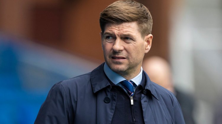 Steven Gerrard: Rangers boss named SPFL manager of the year