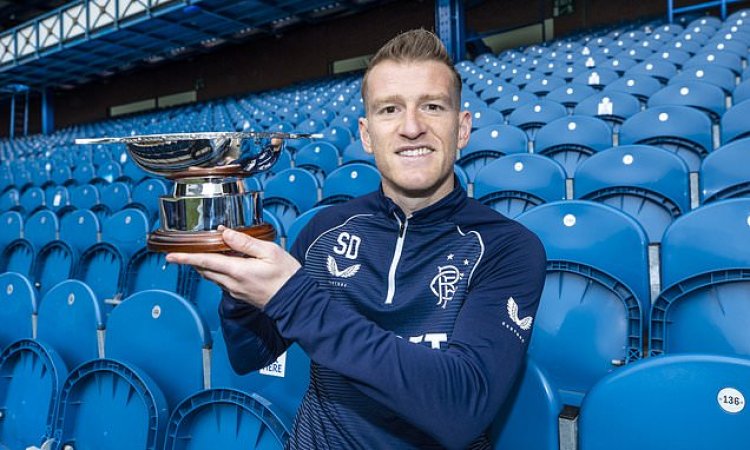 Rangers midfielder Steven Davis named Scottish FWA Player of the Year