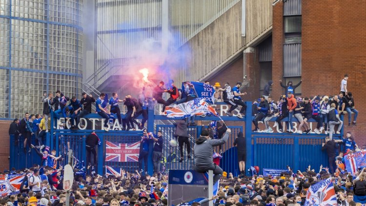 Rangers condemn fans 'besmirching' club's name